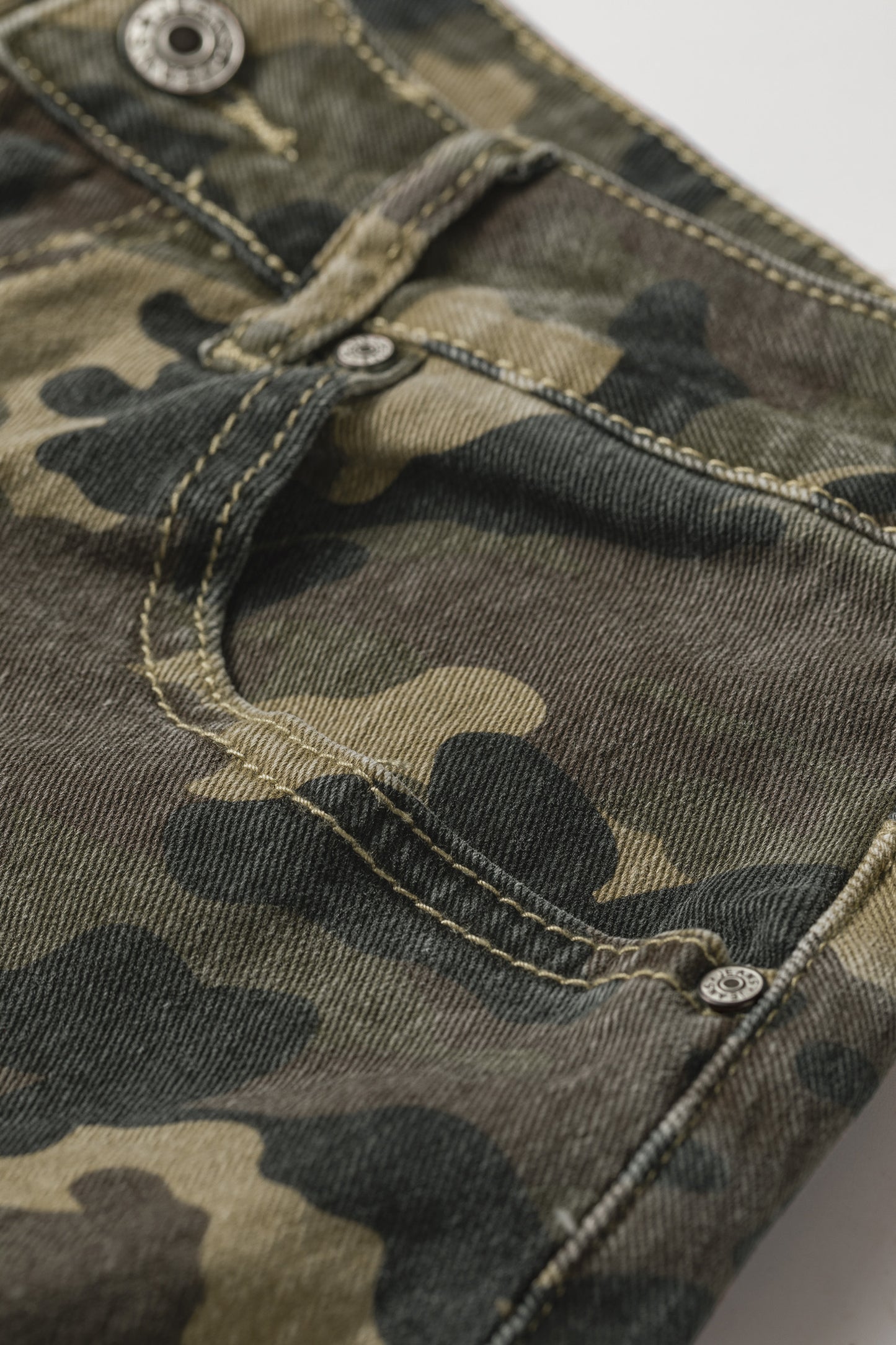 💚🌵 Green Camouflage High Rise Denim Shorts