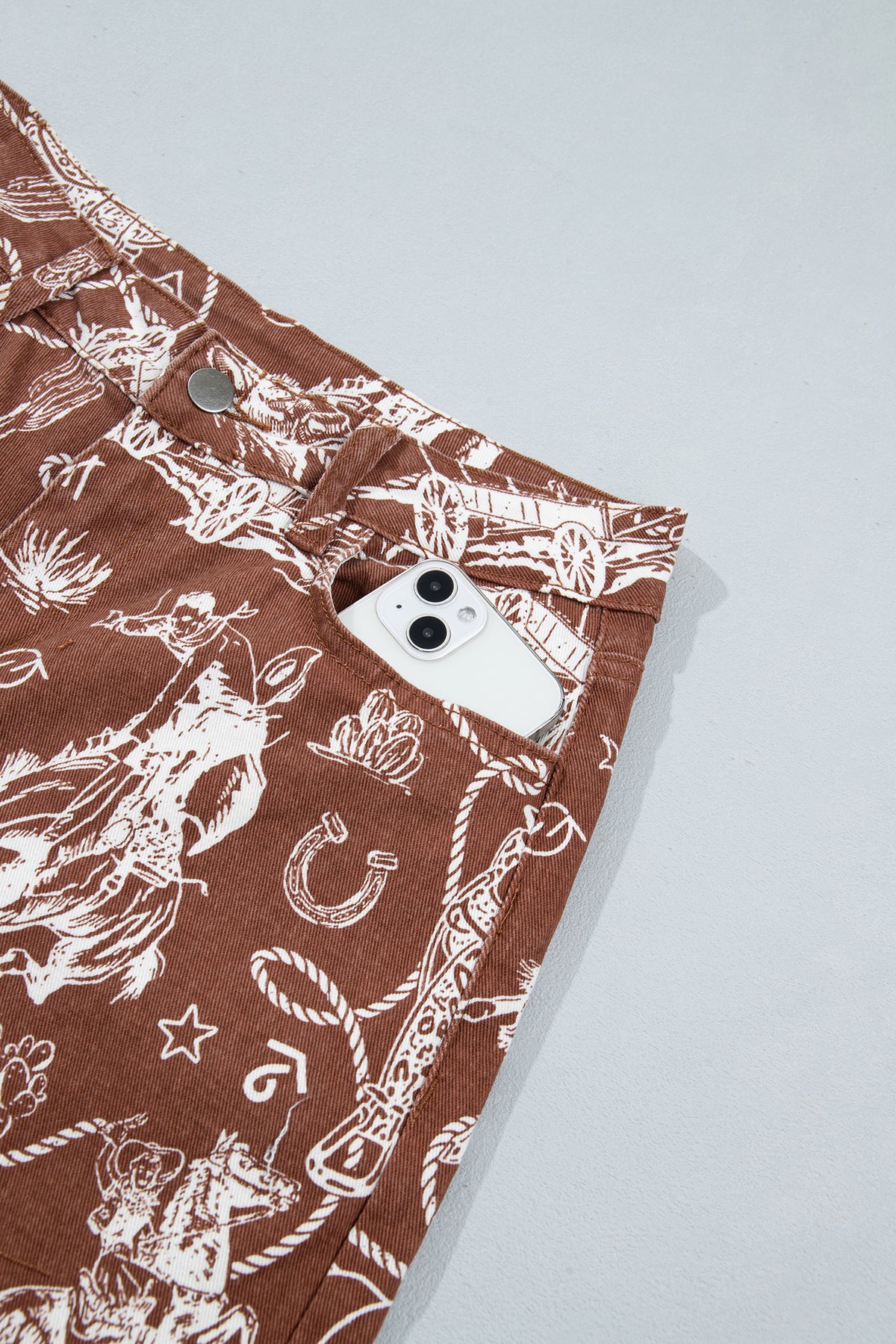 Western Print Wide-Leg Jeans — 2 Prints