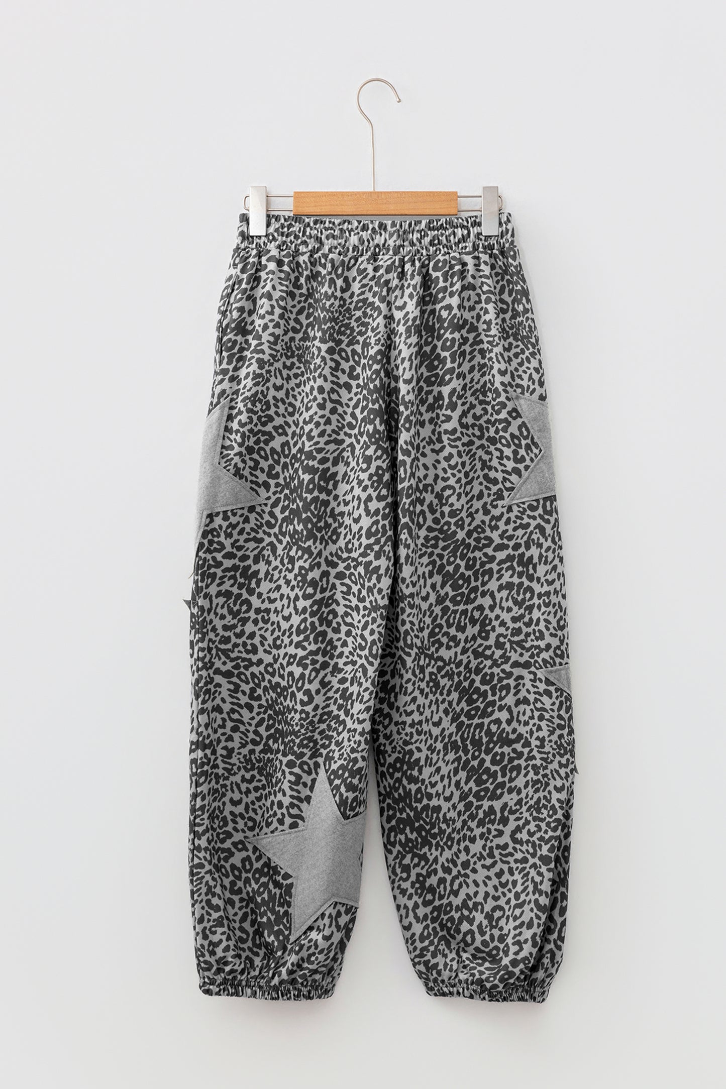 ⭐🐆 Gray Leopard Print Star Patch Jogger Pants