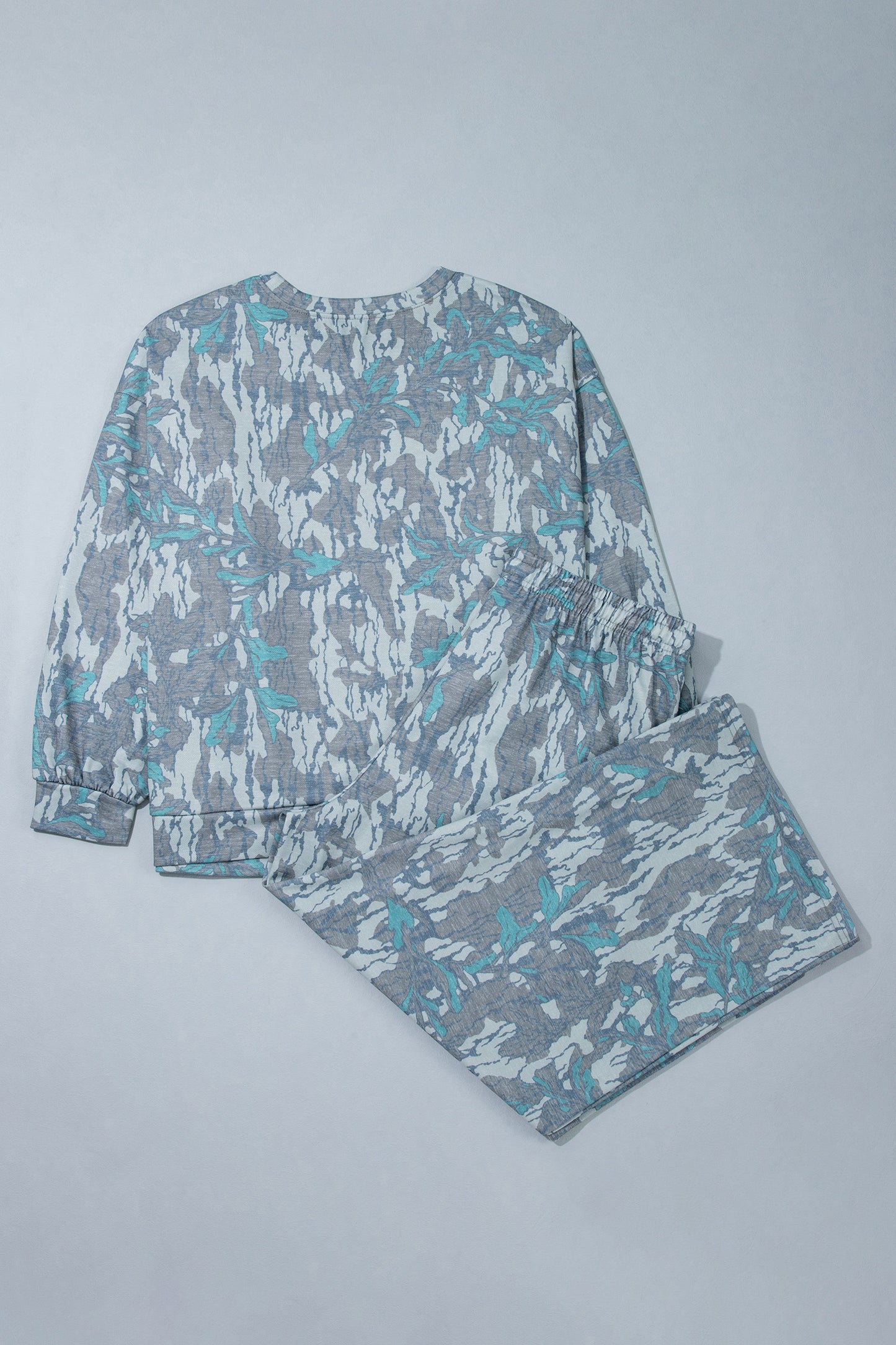 Multicolor Abstract Botanical Camo Pullover & Drawstring Pants Set 1X–4X