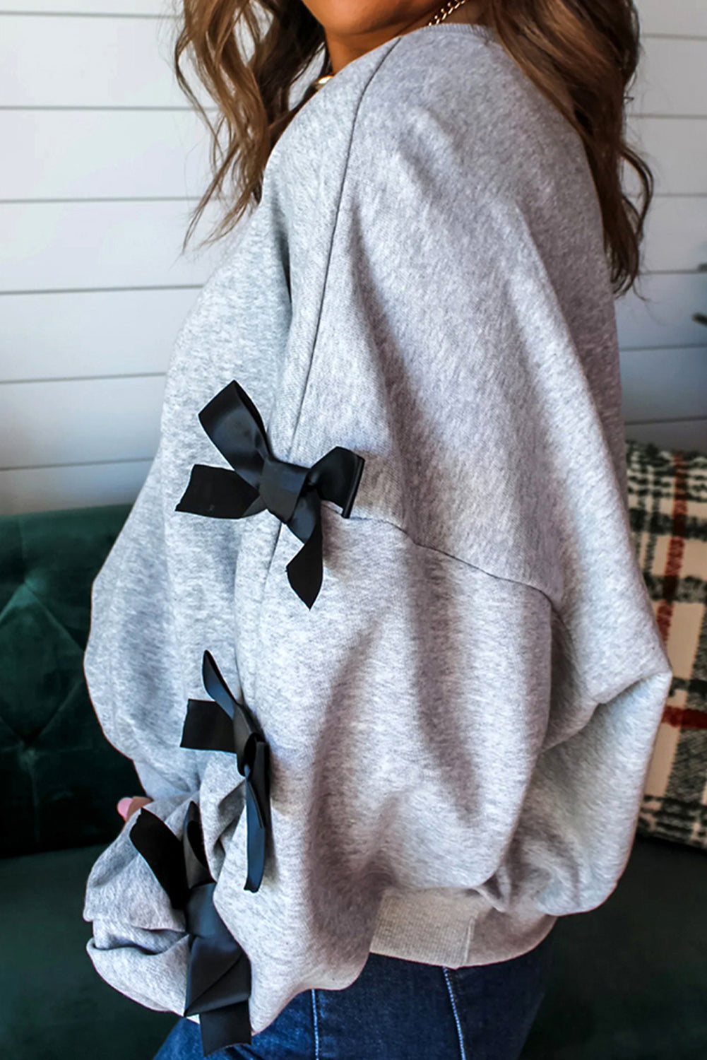 🎅 Light Grey Sequin Santa Sweatshirt with Bows