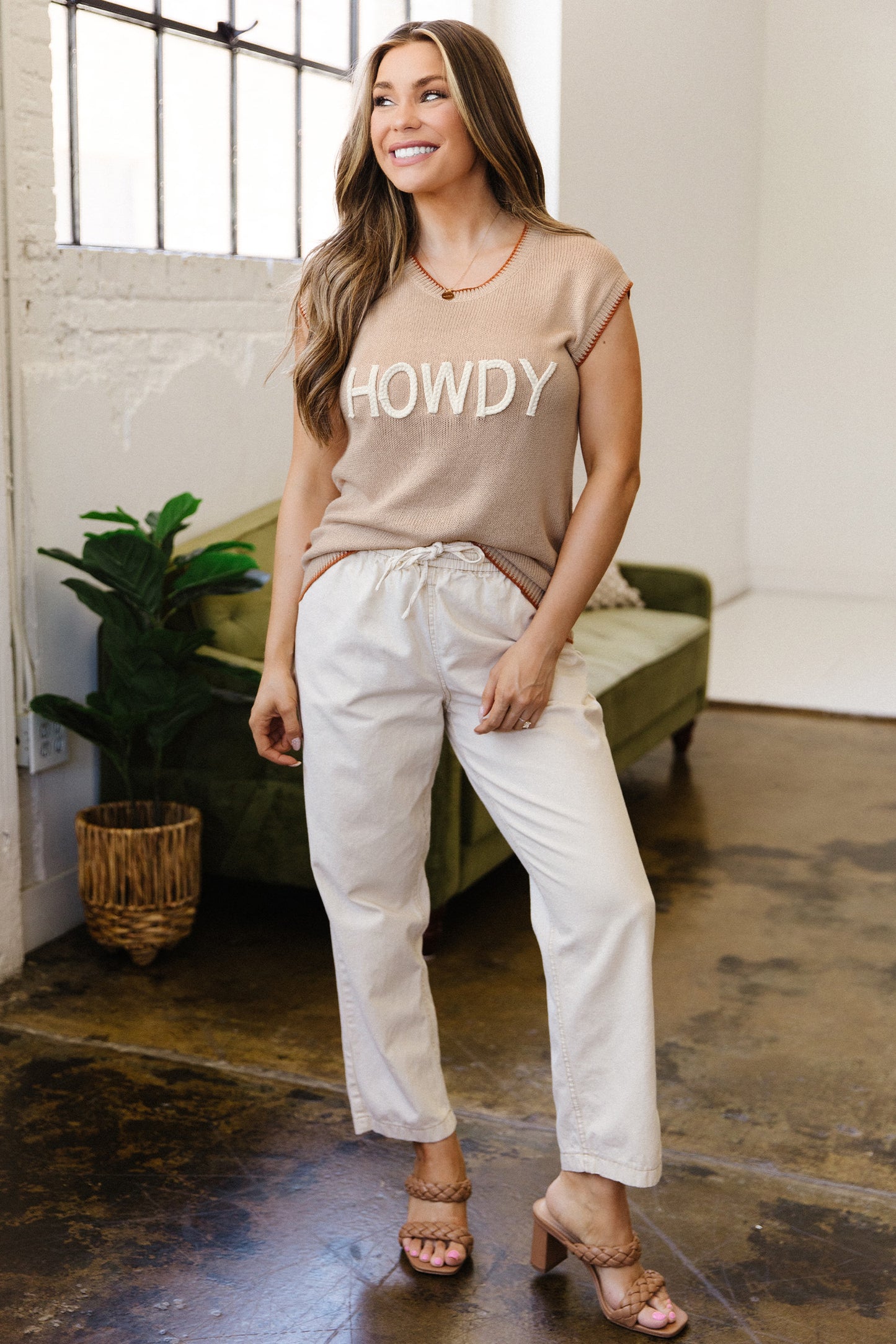 HOWDY Contrast Trim Short Sleeve Knit