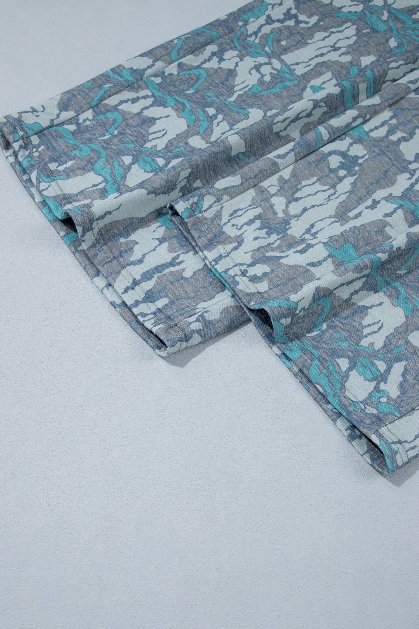 Multicolor Abstract Botanical Camo Pullover & Drawstring Pants Set 1X–4X