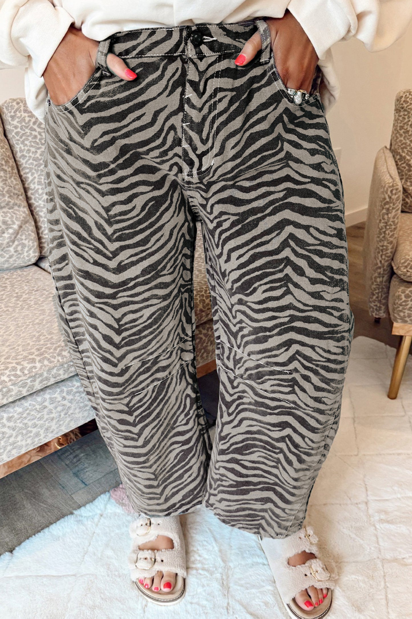 🦓 Gray Zebra Stripe Printed Wide Leg Barrel Jeans