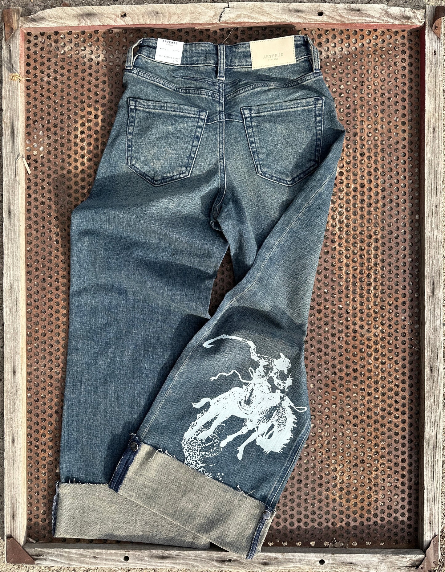 Ranch Bronc Cuffed Cropped Jeans