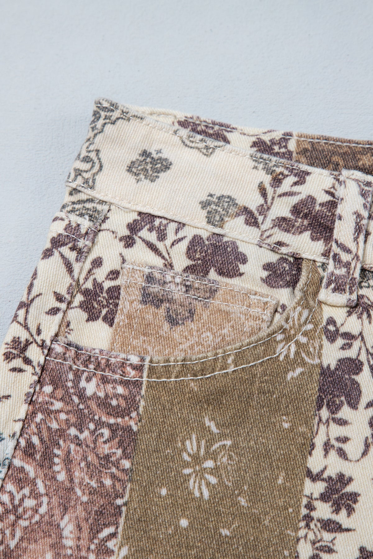 Western Print Wide-Leg Jeans — 2 Prints