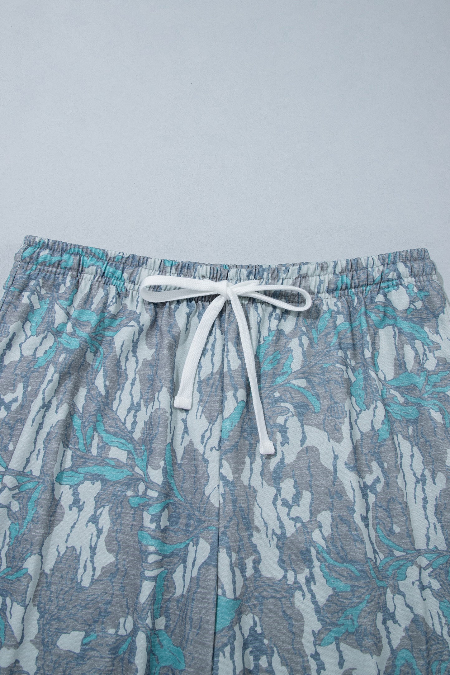 Multicolor Abstract Botanical Camo Pullover & Drawstring Pants Set 1X–4X