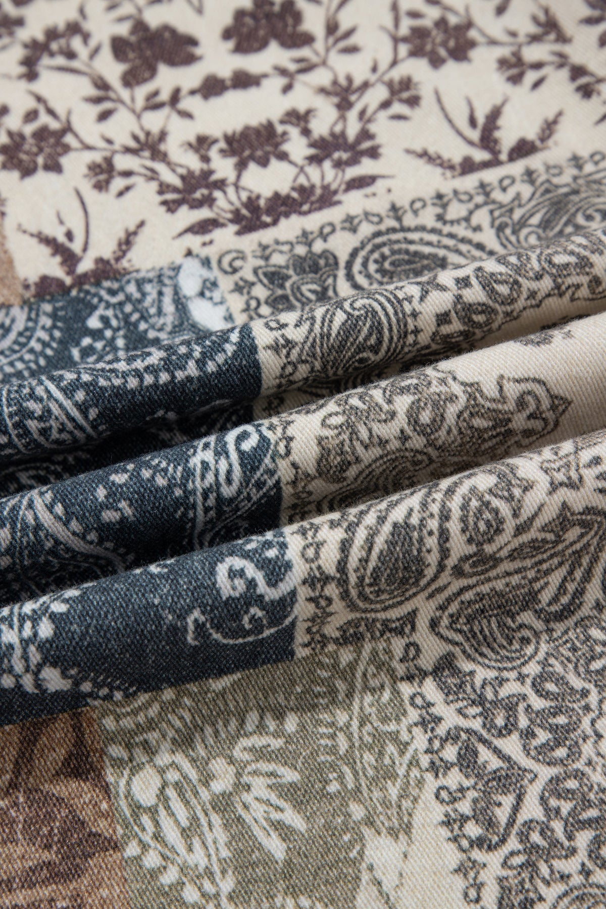 Western Print Wide-Leg Jeans — 2 Prints