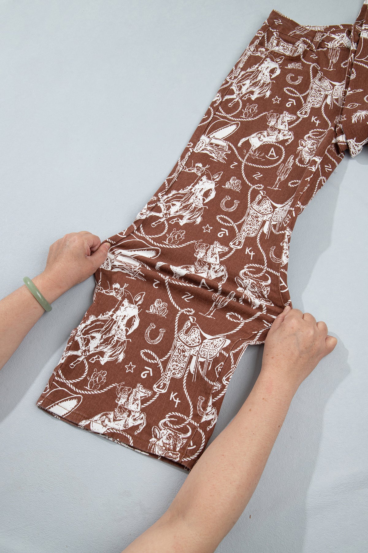 Western Print Wide-Leg Jeans — 2 Prints