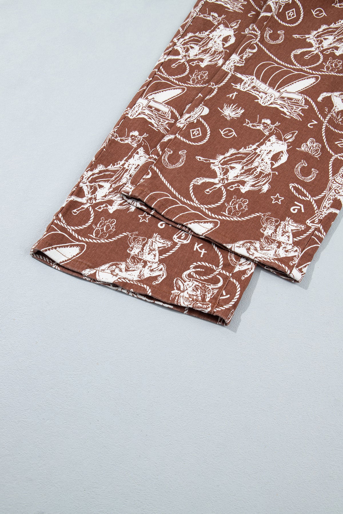 Western Print Wide-Leg Jeans — 2 Prints