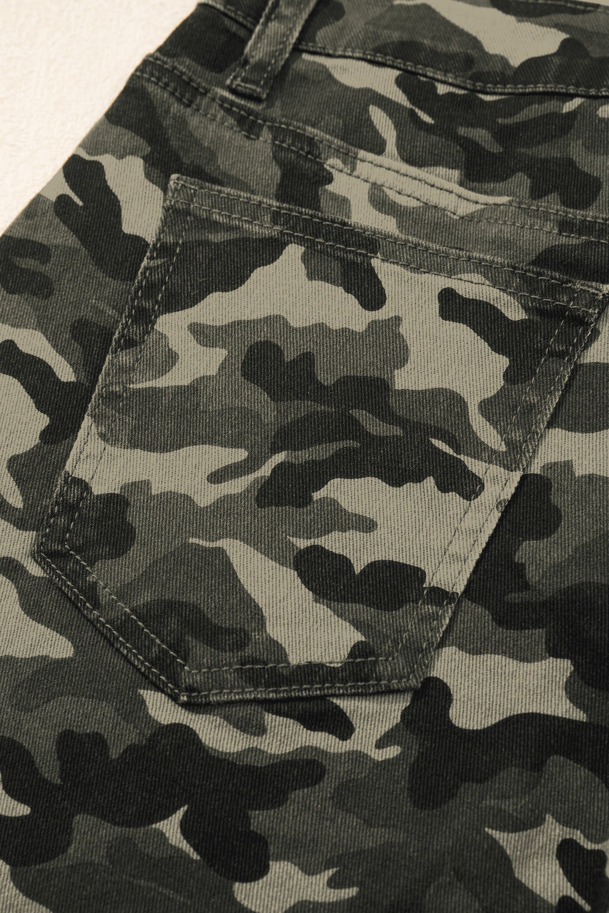 Camo Cargo Denim Jeans with Multi Pockets — S–XL