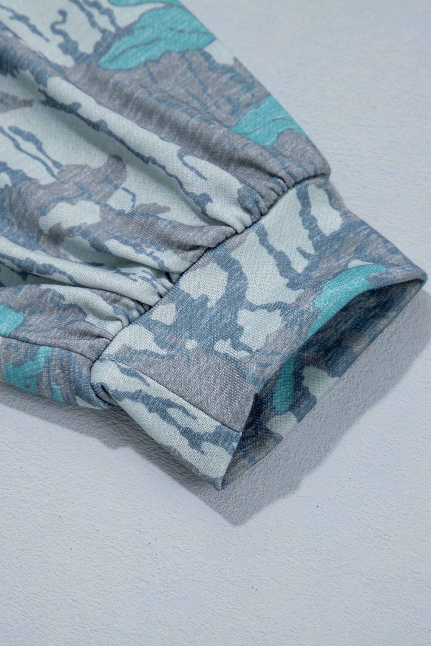 Multicolor Abstract Botanical Camo Pullover & Drawstring Pants Set 1X–4X